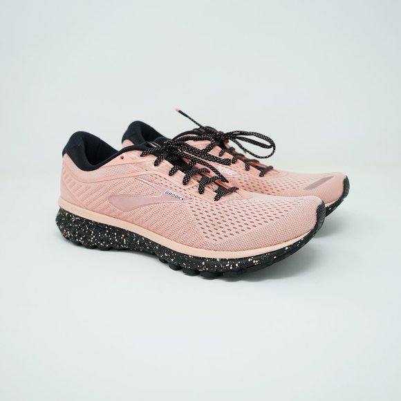pink and black brooks